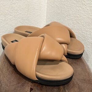 ROAM FOLDY NUDE TONAL Vegan Leather Sandals Size 9